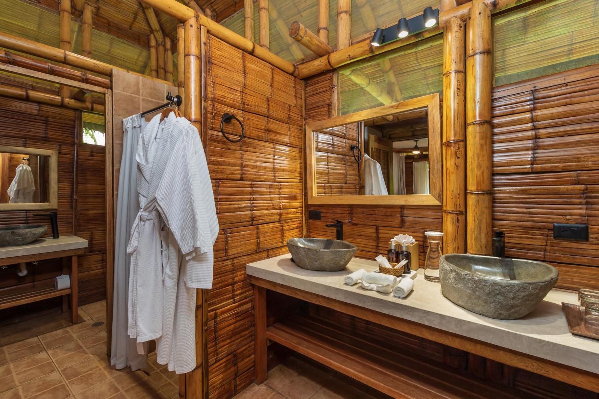 La Selva Eco-Lodge & Retreat Providencia Exterior photo